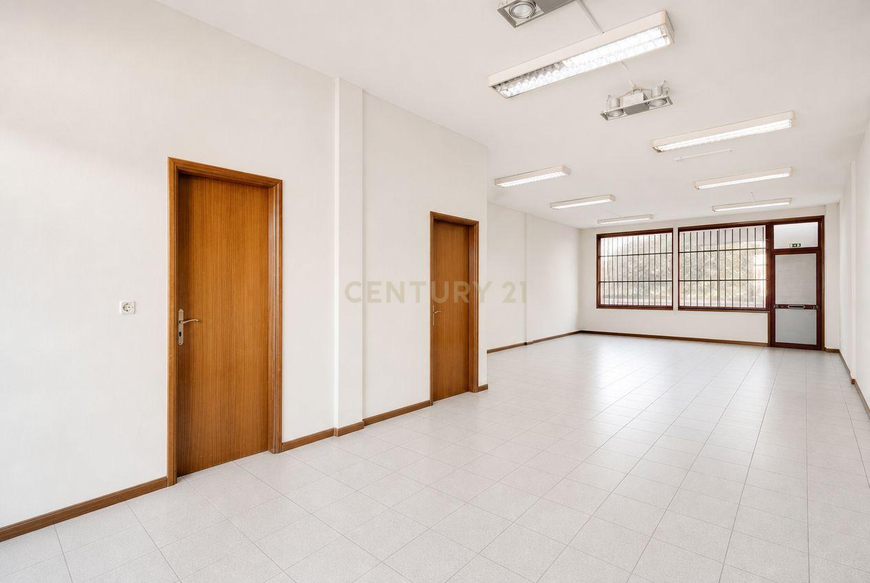 Fotografia 3 de Espaços comerciais para venda em Vila Nova de Gaia