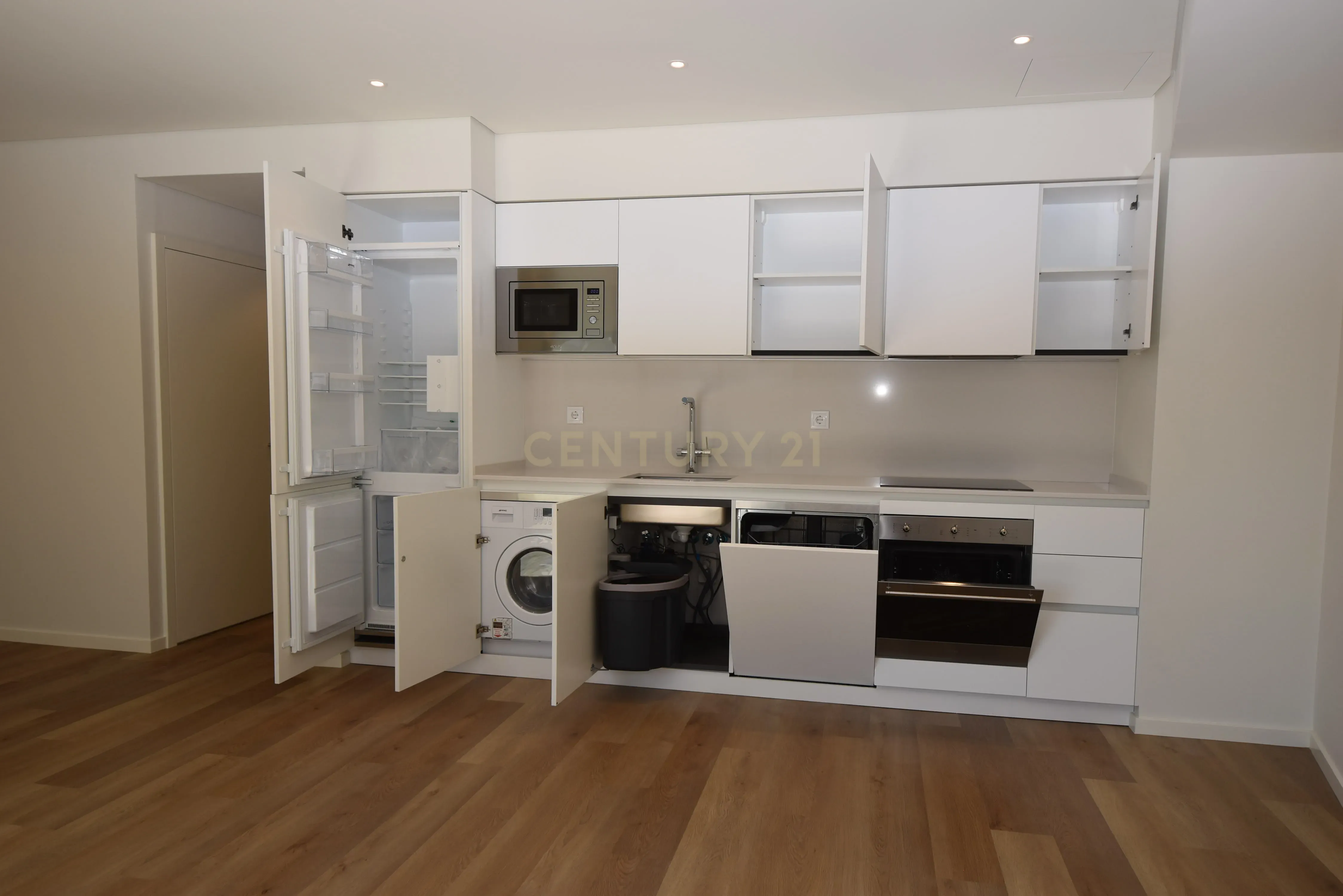 Alta de Lisboa, T3 - NOVO, 3 casas de banho e 2 lugares de garagem - Image 18