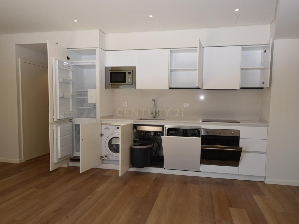 Alta de Lisboa, T3 - NOVO, 3 casas de banho e 2 lugares de garagem - Image 18