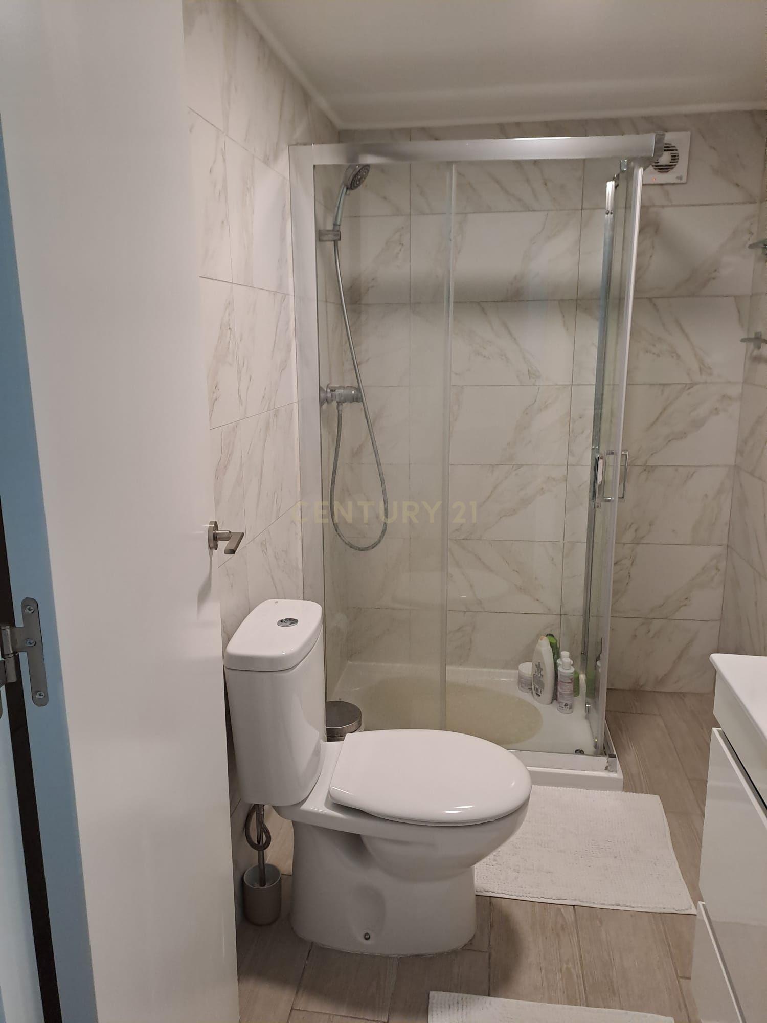 Apartamento T2 remodelado  no centro da Cidade do Montijo - Image 10