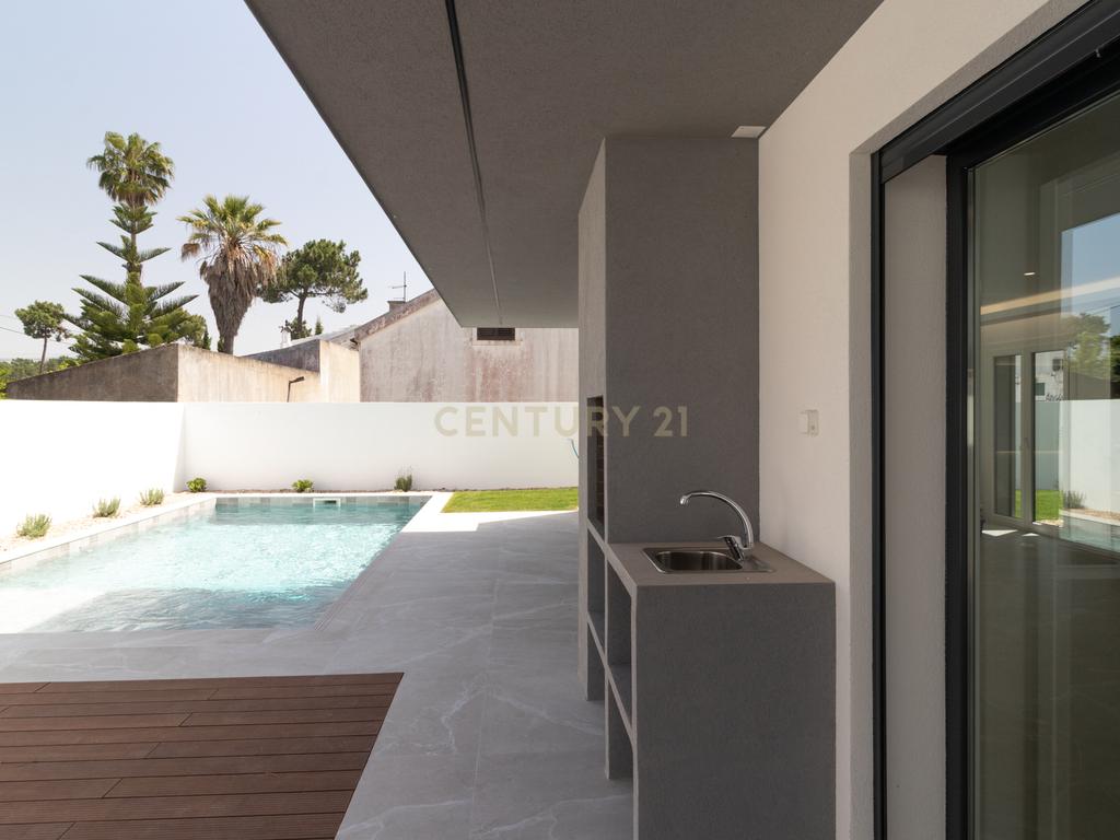 A Sua Nova Casa Está Pronta para Habitar! 🌊🏡 Moradia Nova T3 Aroeira À Beira da Praia da Fonte da Telha, na Prestigiada Aroeira - Image 22