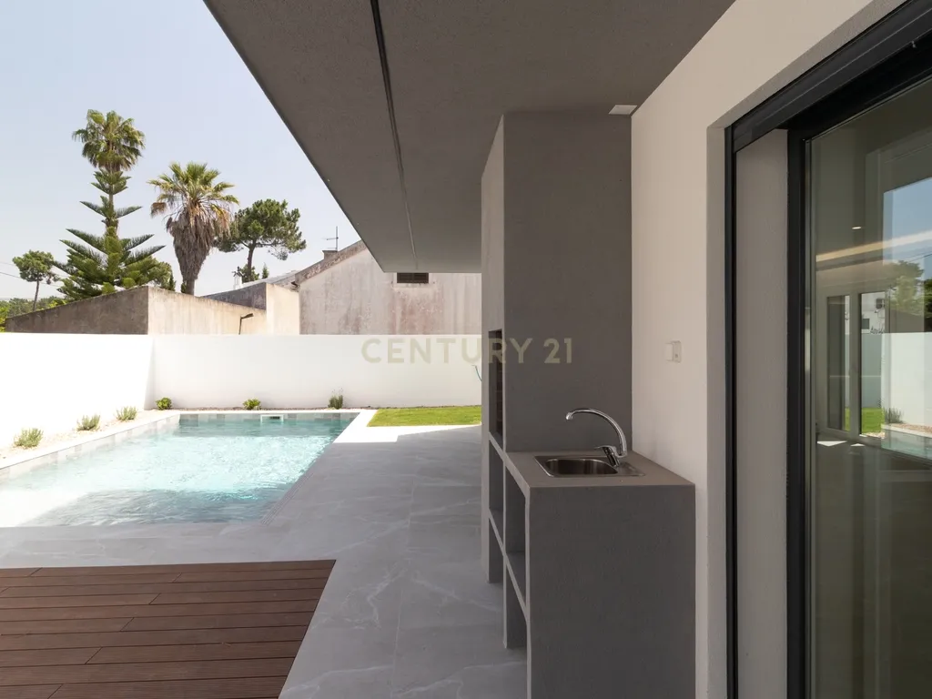 A Sua Nova Casa Está Pronta para Habitar! 🌊🏡 Moradia Nova T3 Aroeira À Beira da Praia da Fonte da Telha, na Prestigiada Aroeira - Image 22