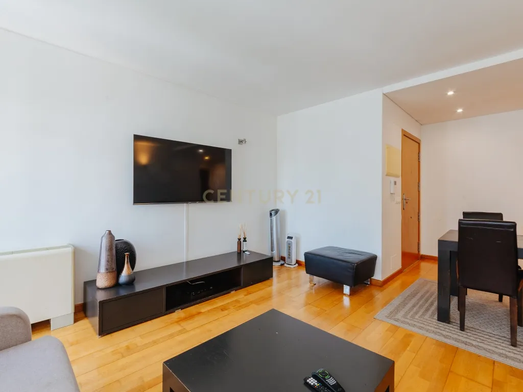 T2 - Condominio Portucalle - Parque das Nações - Image 3