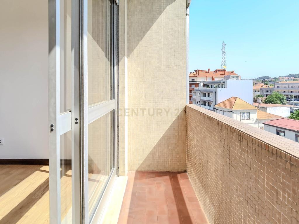 Apartamento T1 totalmente renovado em Esmoriz, Aveiro - Excelente Localização - Image 5