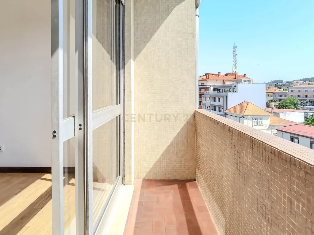 Apartamento T1 totalmente renovado em Esmoriz, Aveiro - Excelente Localização - Image 5