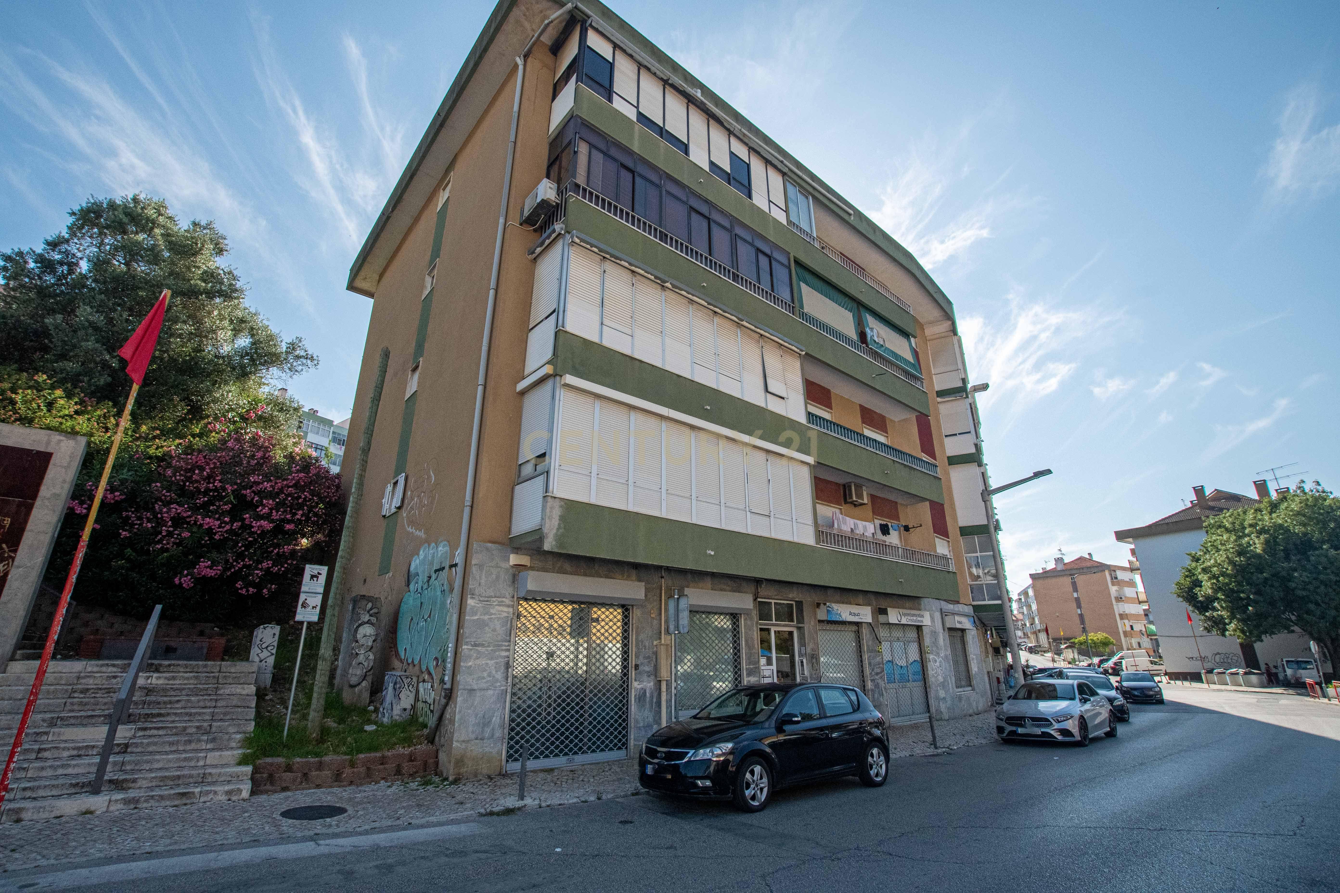 Fotografia 5 de Apartamento T3 Espaçoso | Forte da Casa | Excelente Localização