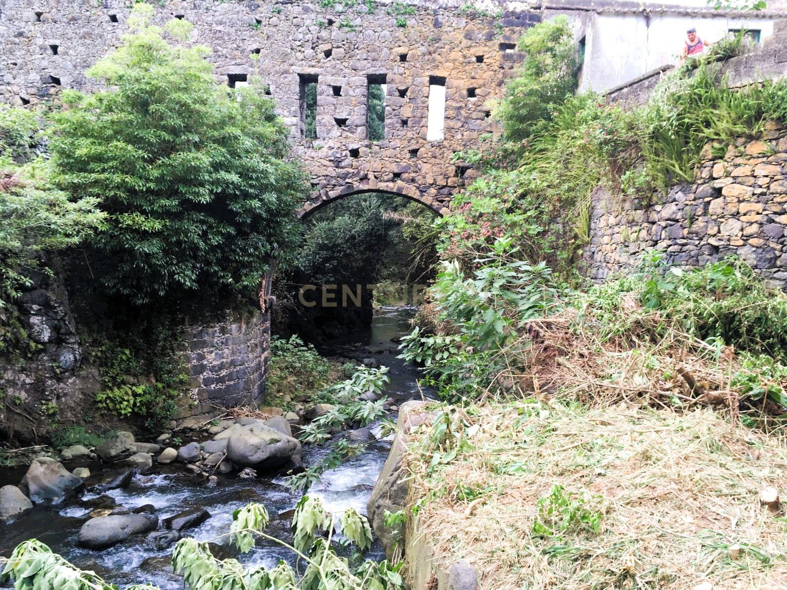 🌿 Moinho de Água Histórico junto à Ribeira | Mãe d’Água – Ribeira Grande