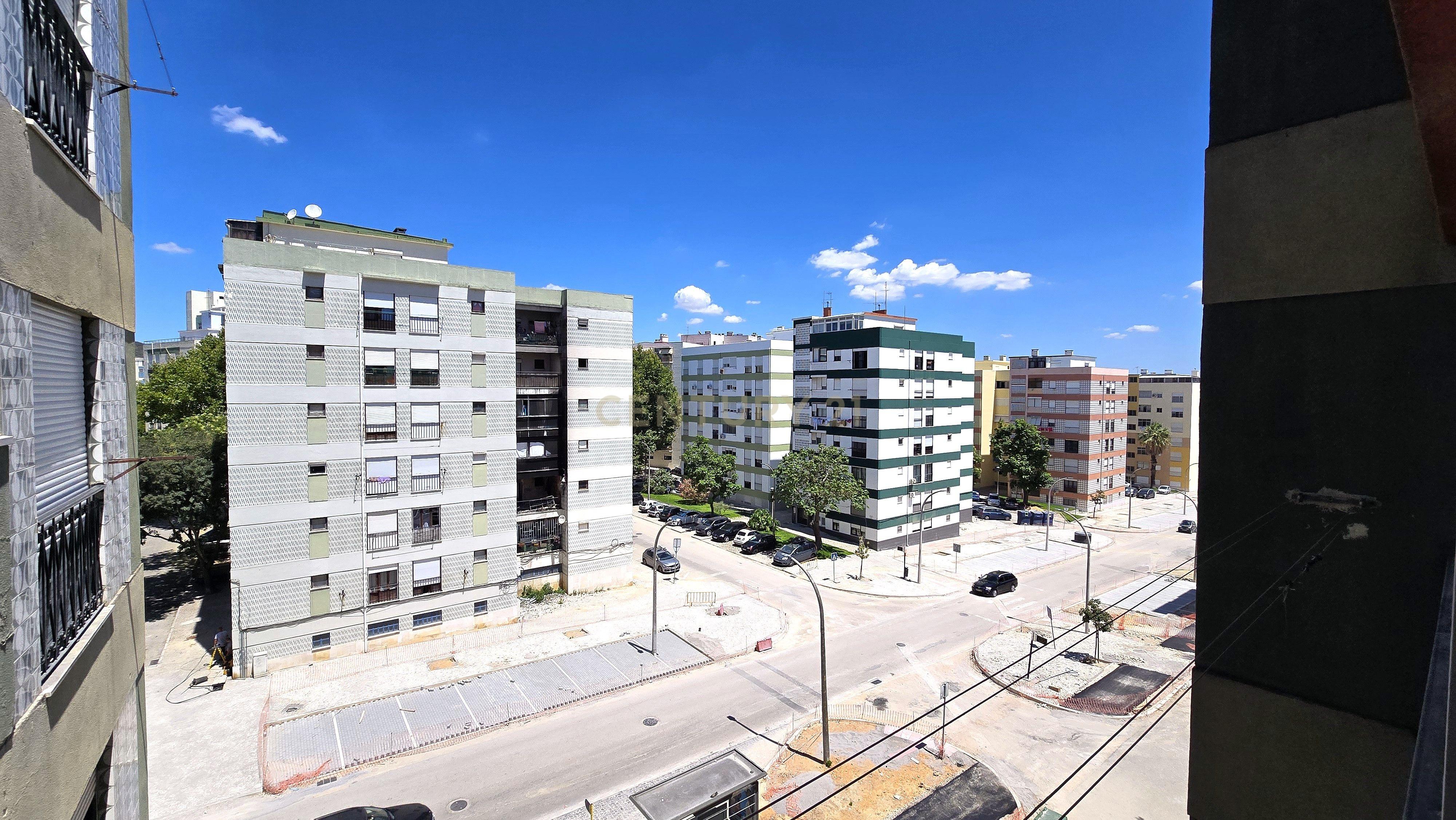 Apartamento T3 Totalmente Remodelado para Arrendamento | Bairro do Liceu | Setúbal