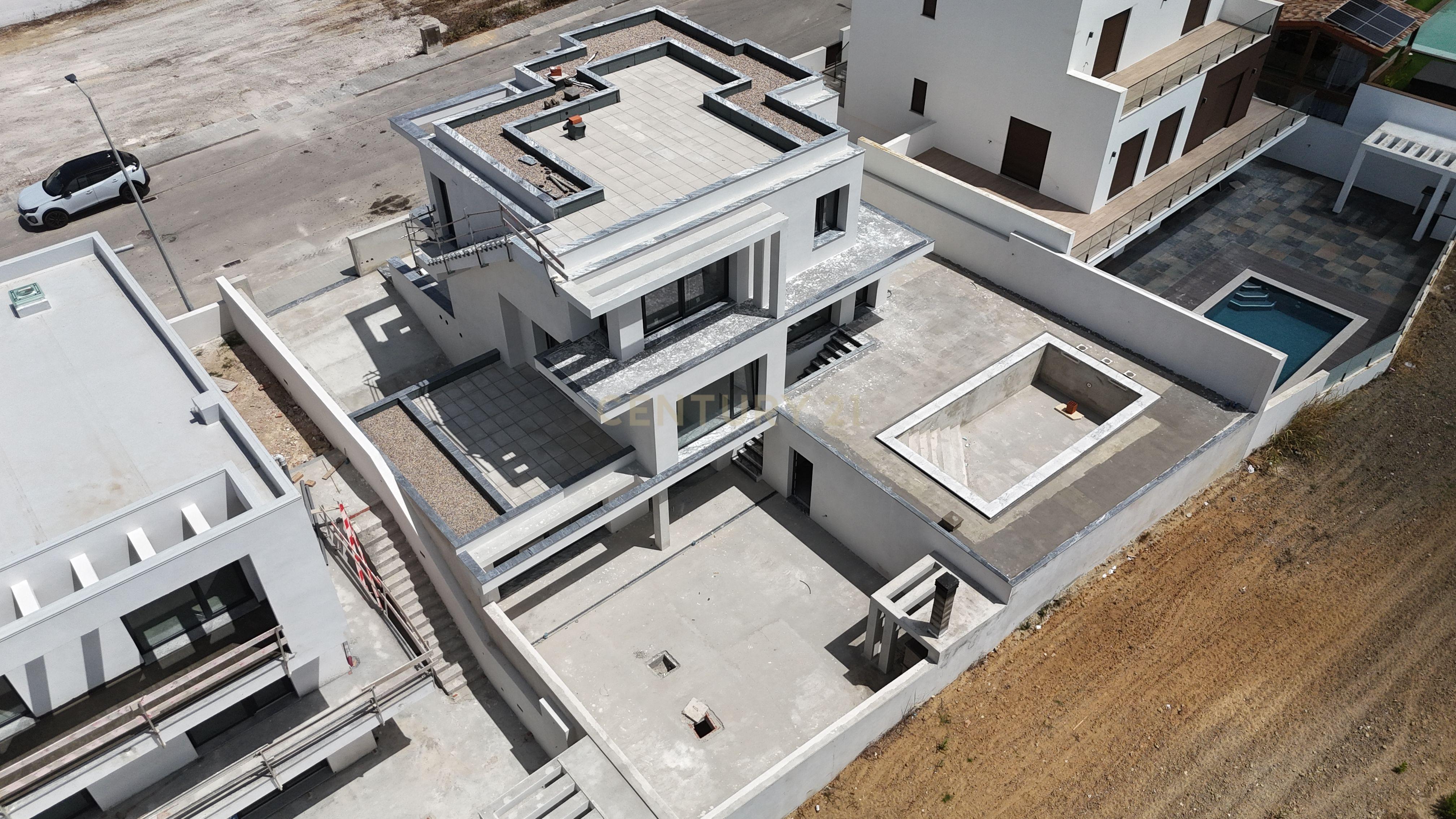 Fotografia 5 de Moradia T4  de luxo com piscina aquecida e Rooftop na Urbanização Paraíso — Peniche