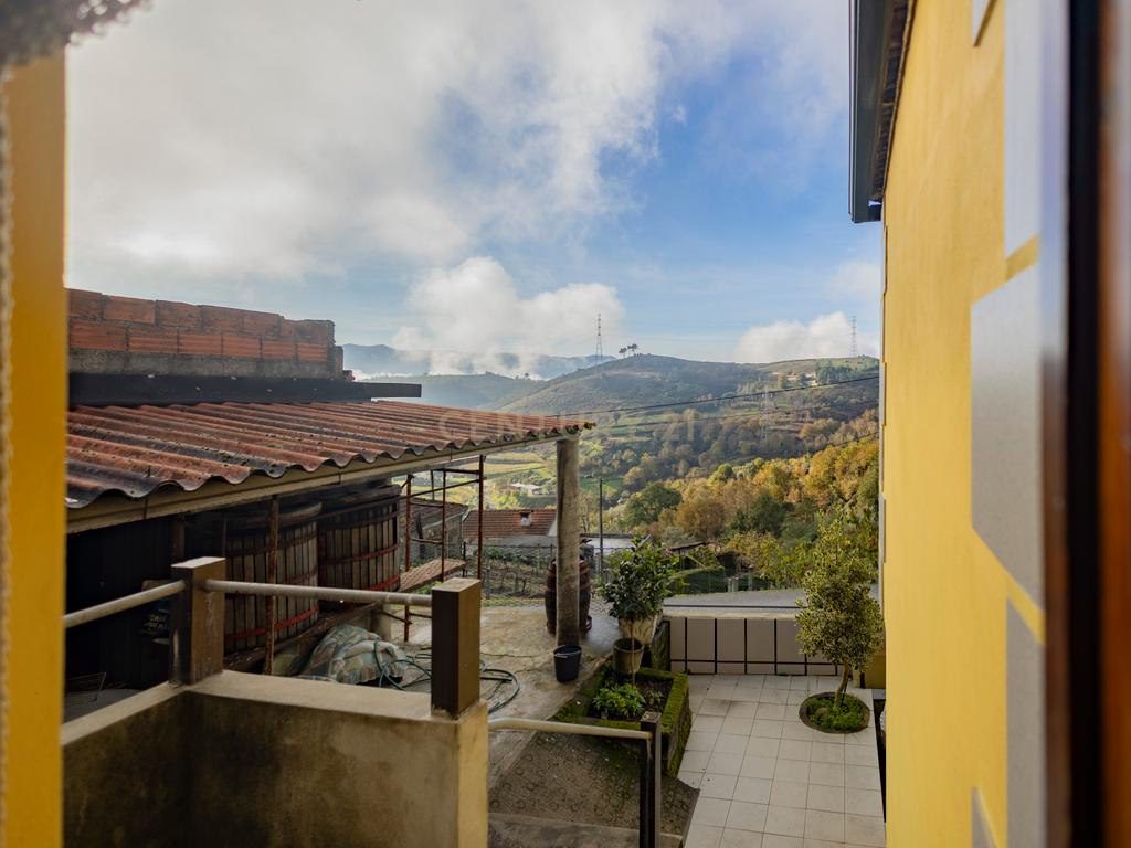 Moradia V3 em Valadares, Baião - Image 8