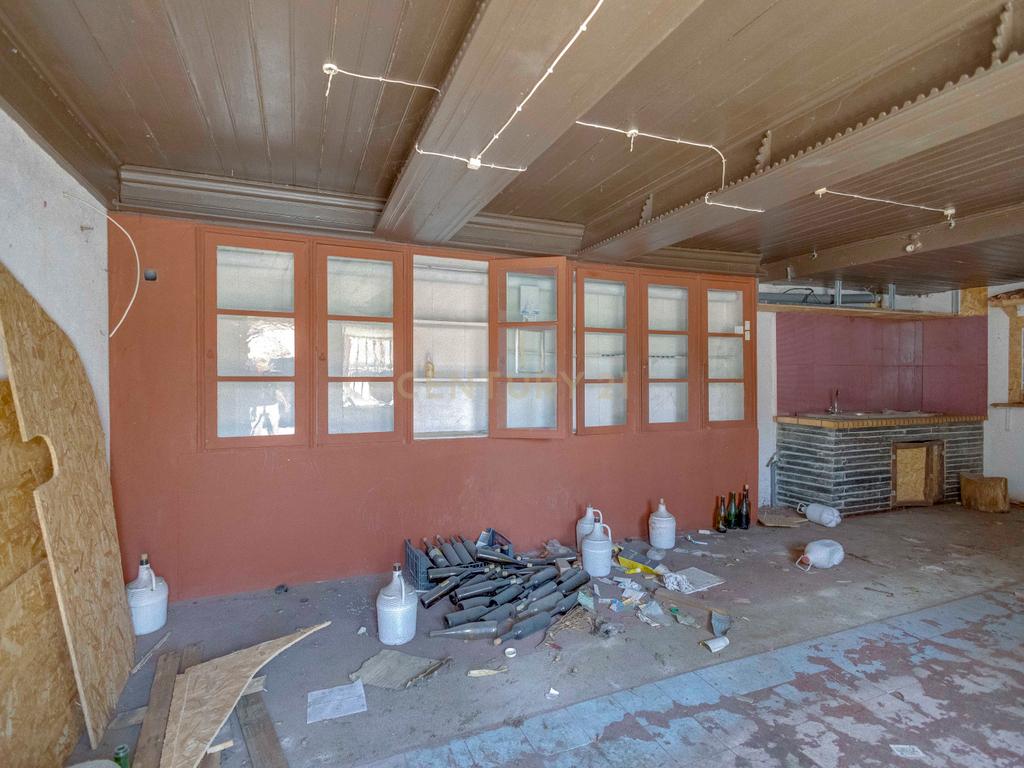Moradia para restauro em São Martinho de Recezinhos, Penafiel - Image 21