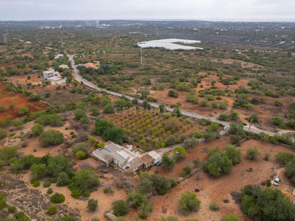 Oportunidade Única no Algarve – Propriedade de 33.840m² com duas moradias centenárias para remodelação - Image 2