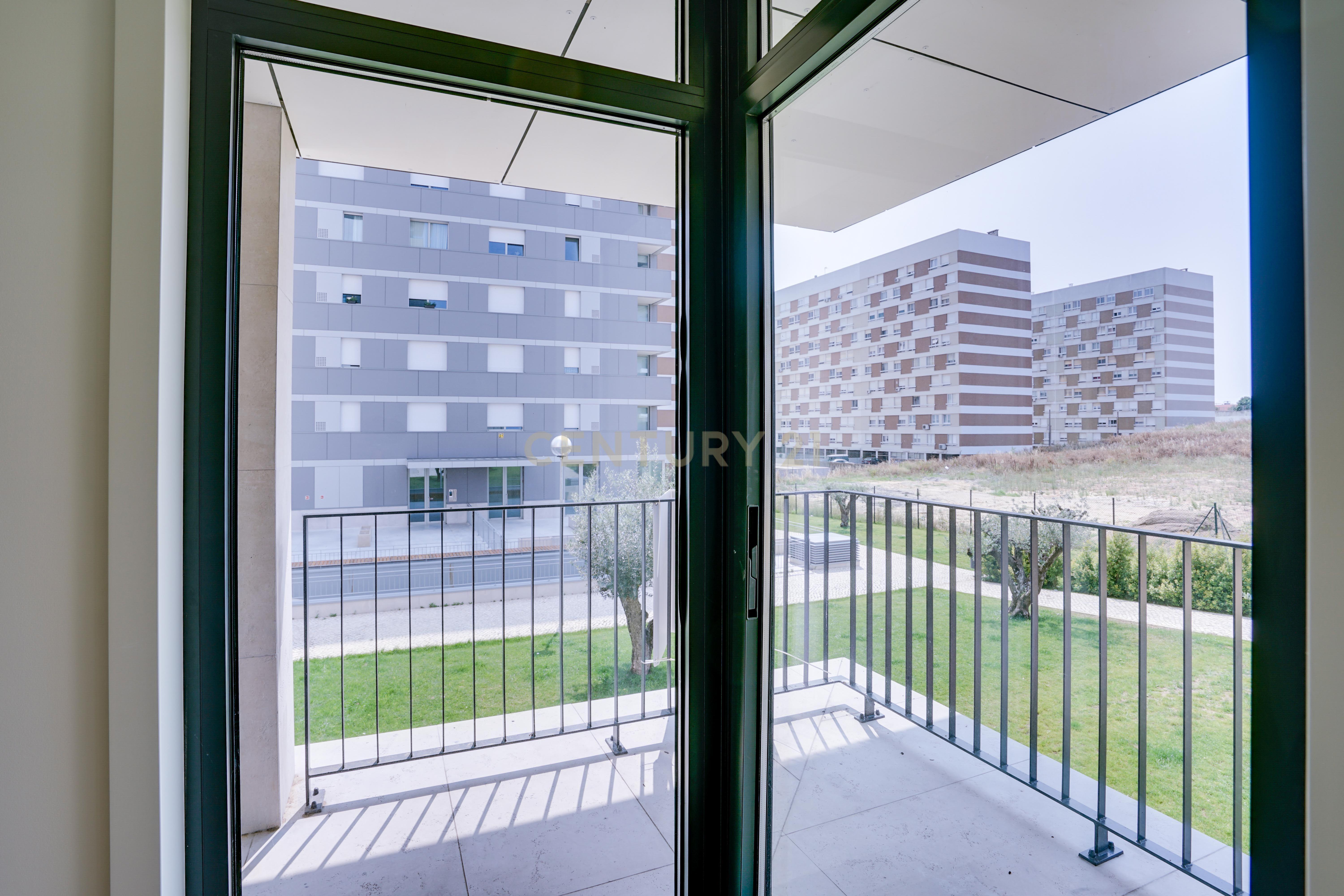T1, Portela, Loures - Image 11