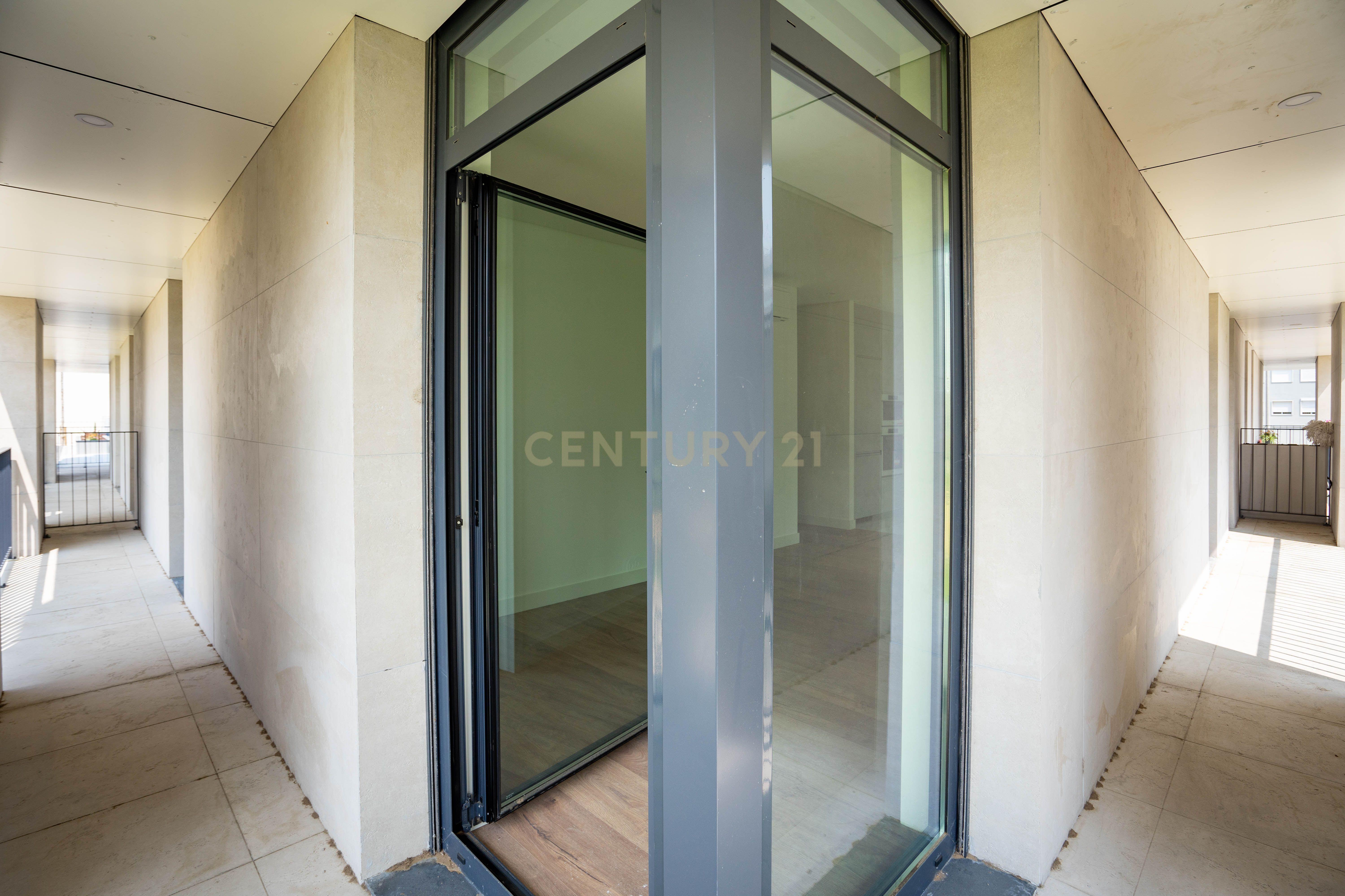 T1, Portela, Loures - Image 5