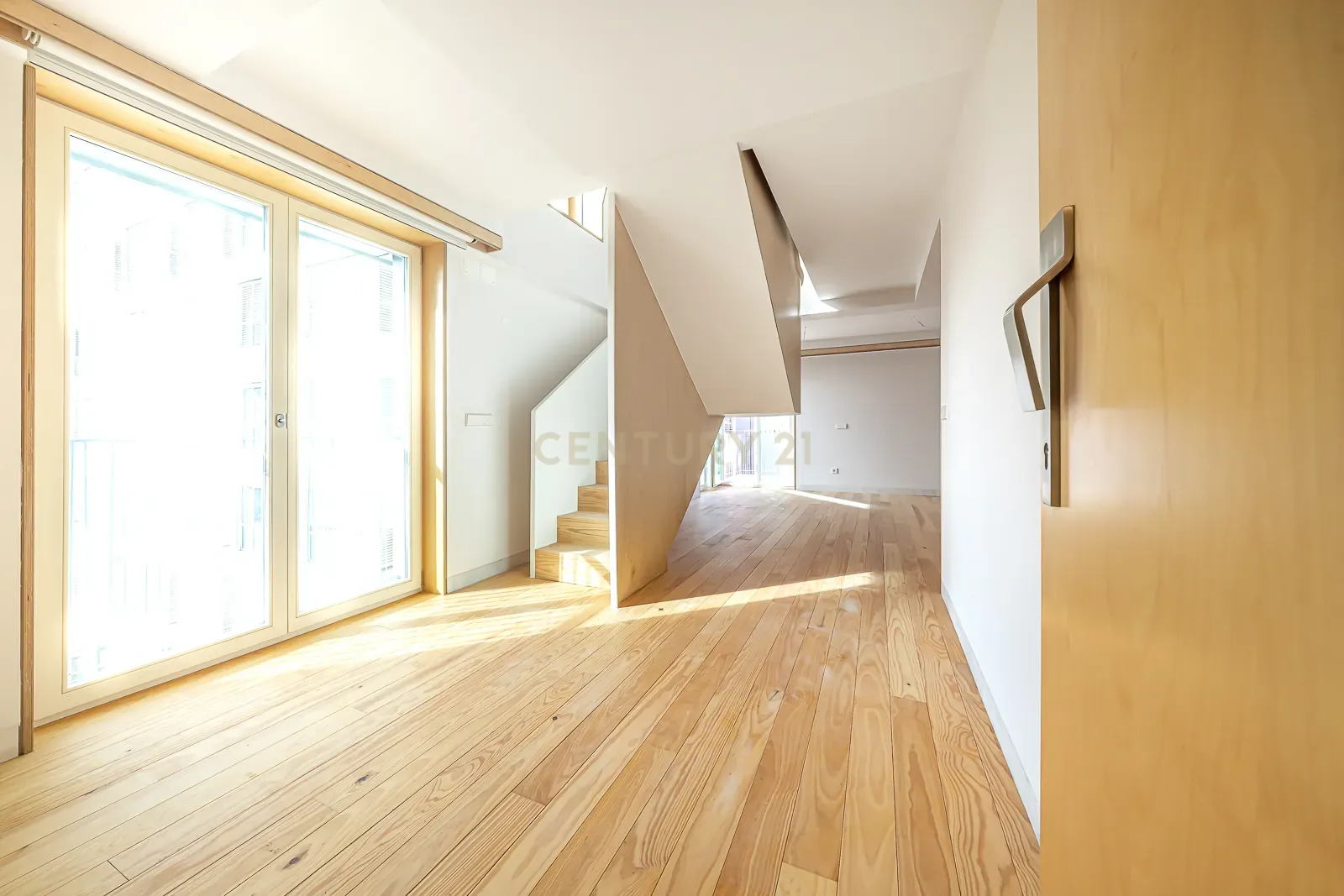 T1 Duplex de Luxo, com Terraço, em Campo de Ourique - Image 5