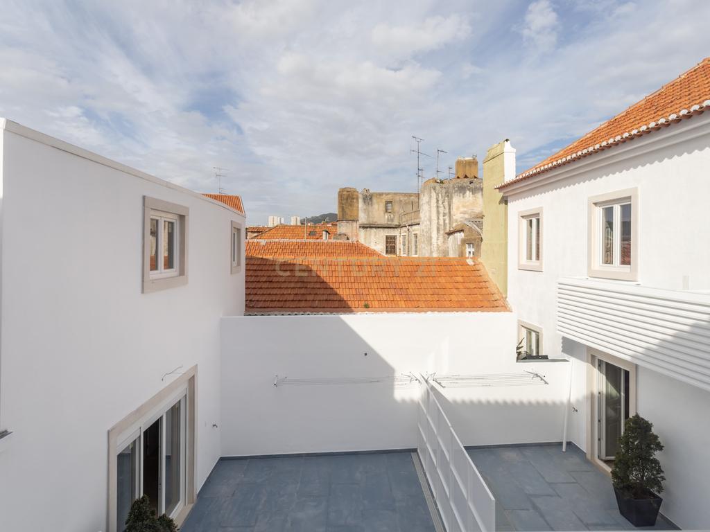 Magnífico Apartamento T3 no Centro de Setúbal - Image 1