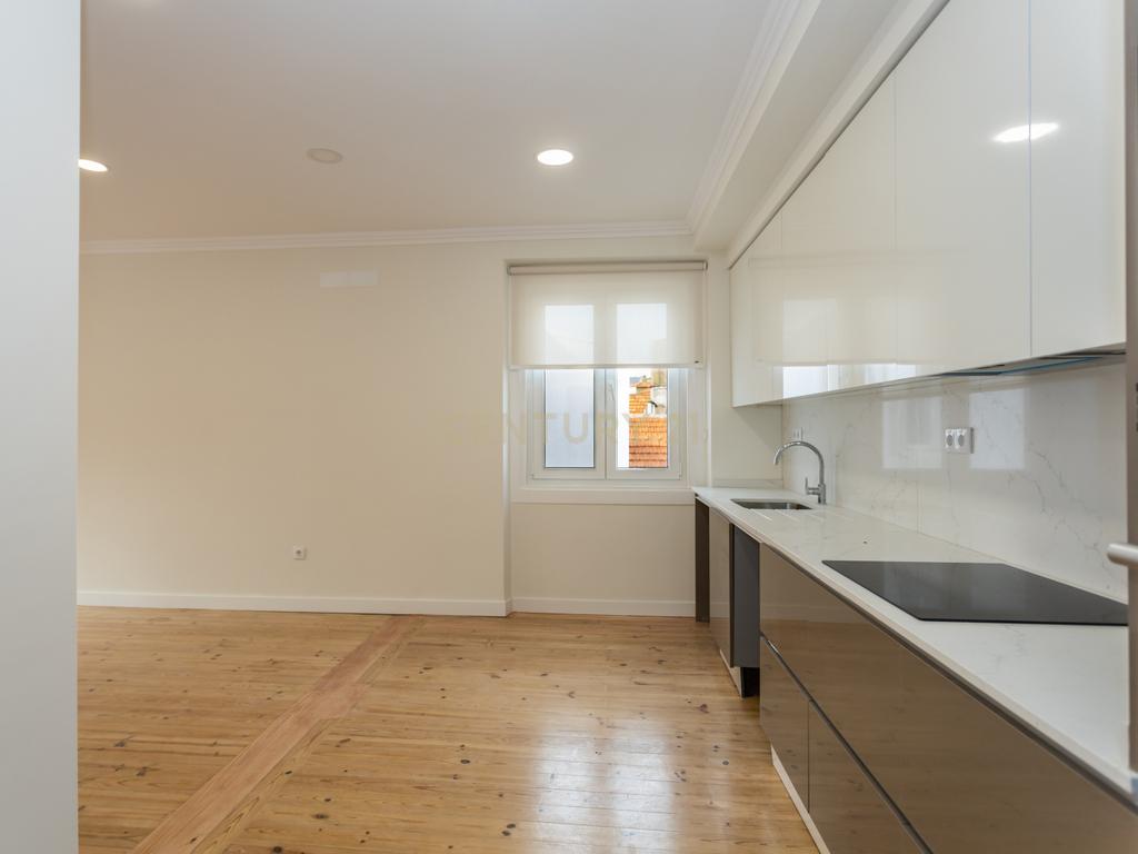 Magnífico Apartamento T3 no Centro de Setúbal - Image 11