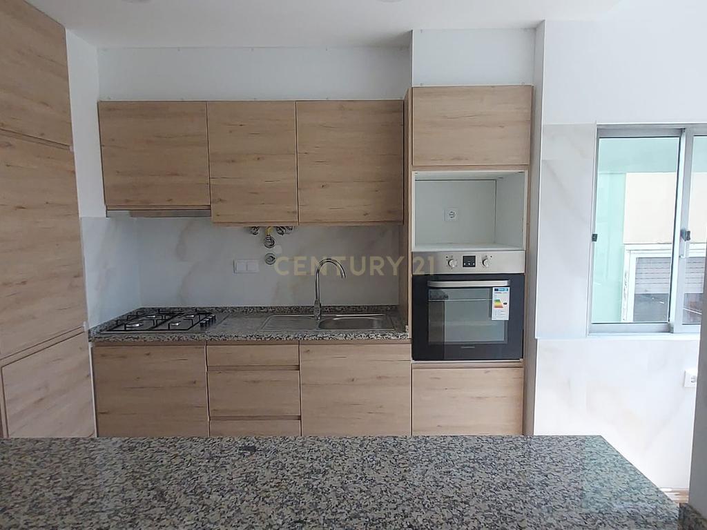 Apartamento T2 Renovado com cozinha equipada -  Odivelas  - Image 6
