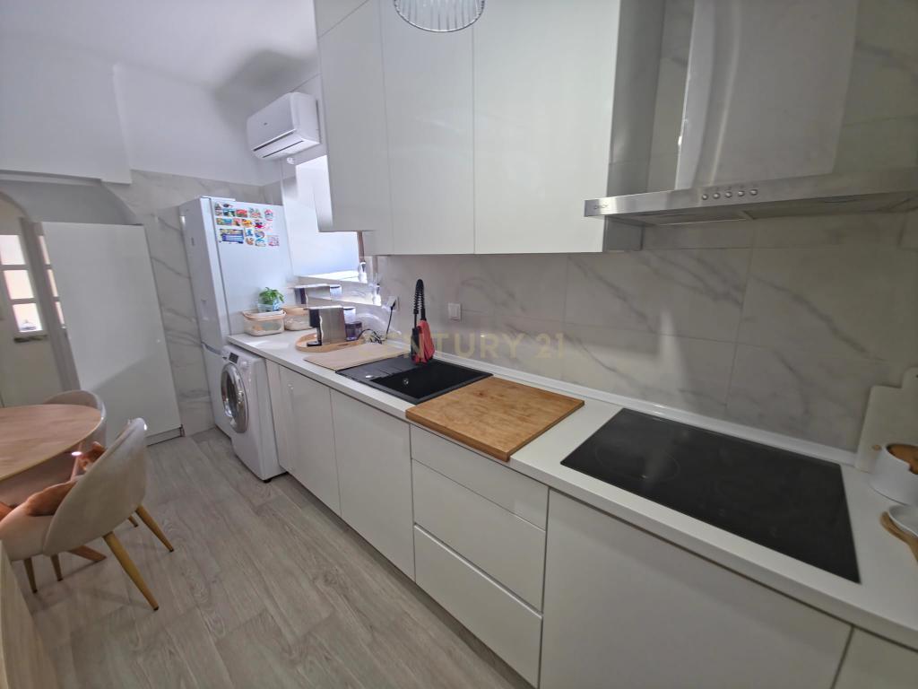 Moradia T2+1 Remodelada - Cadafais, Alenquer - Image 4
