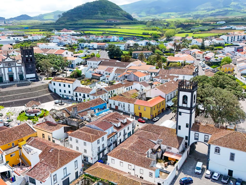 Oportunidade de Investimento - Ruína para Reabilitação no Centro da Ribeira Grande (Matriz) - Image 13