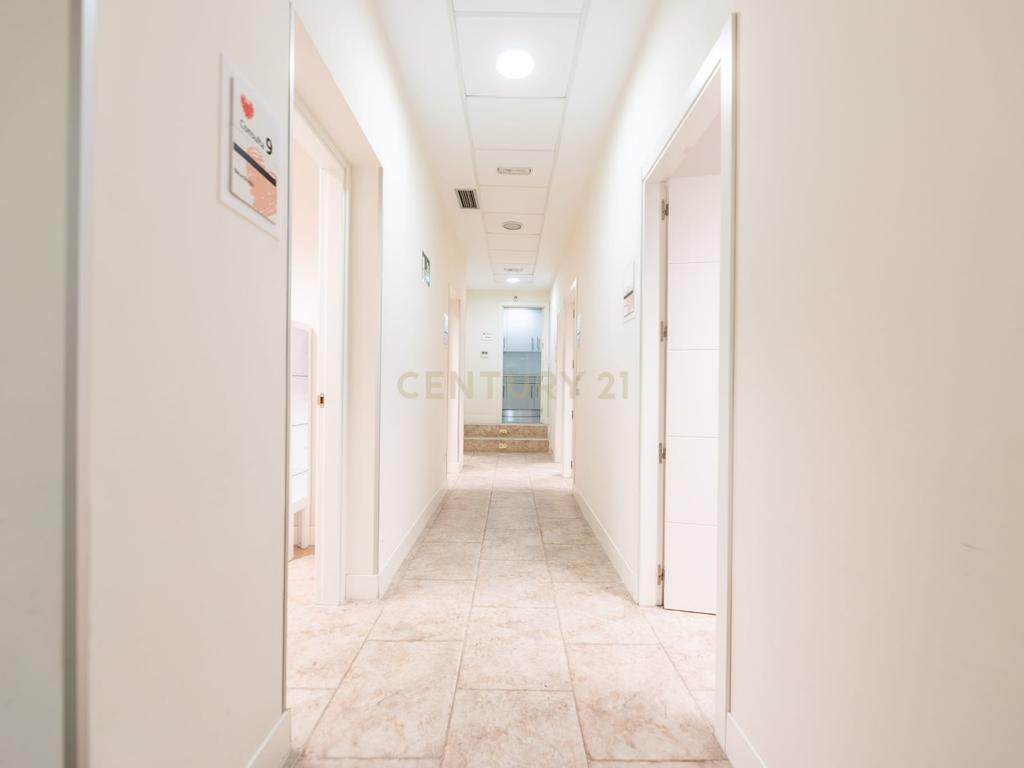 Loja Comercial Luxuosa em Madrid - 306m² com Excelente Localização - Image 42