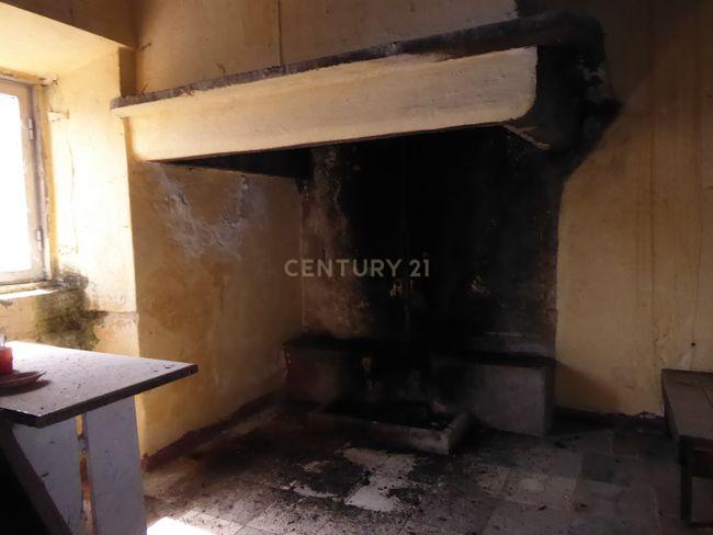 Moradia em ruínas para reconstrução - Image 9