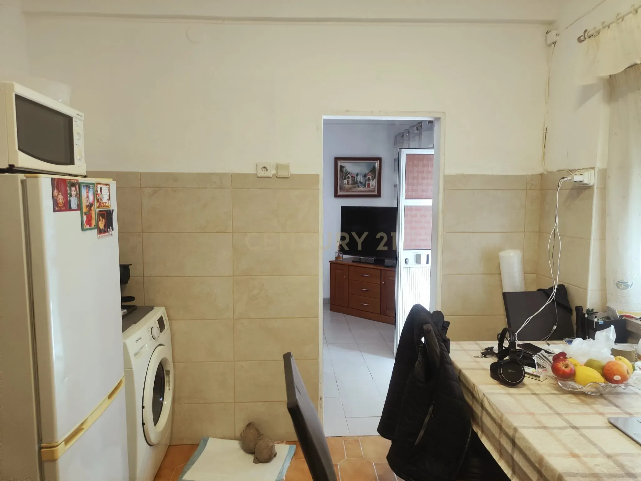 Prédio Bi-Familiar T2 e 2 Anexos Tipologia T1 Em Zona Residencial Tranquila Na Póvoa de Santo Adrião  - Image 57