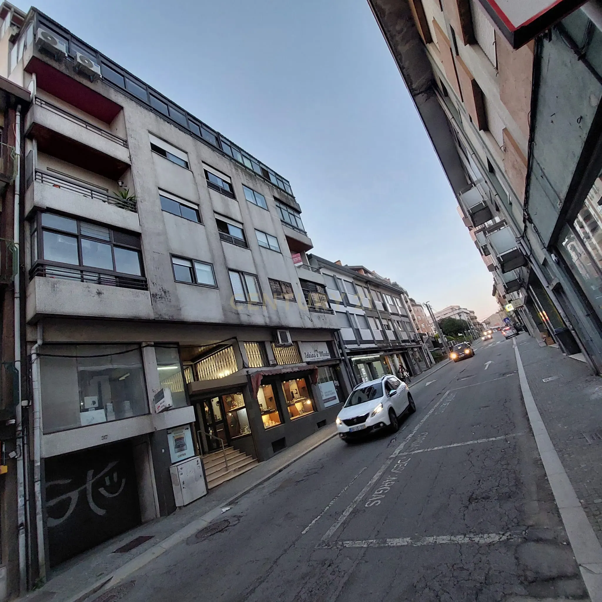 Fotografia 3 de Trespasse de Loja de Ourivesaria – Centro Comercial Areosa