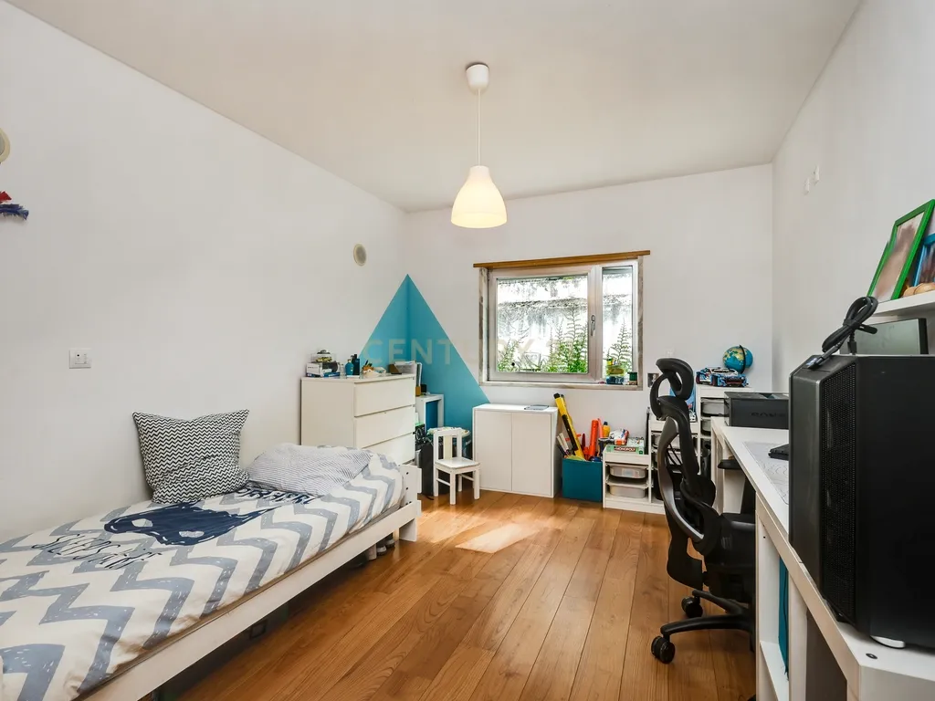 Apartamento T3 com vista panorâmica sobre o Jamor em condomínio fechado com piscina e ginásio - Image 17