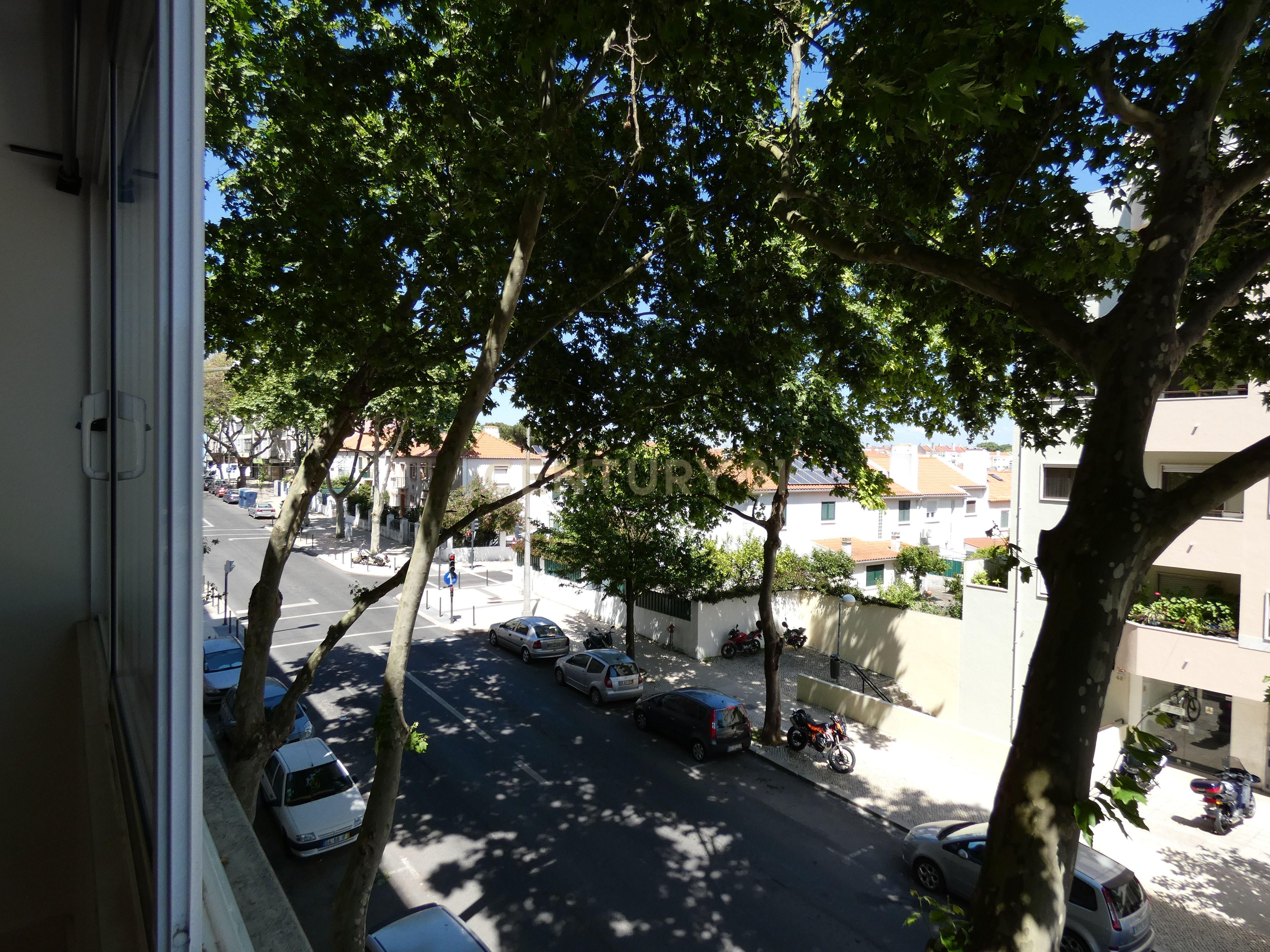 Moderno T1 em prédio com elevador (Penha de França) - Image 14