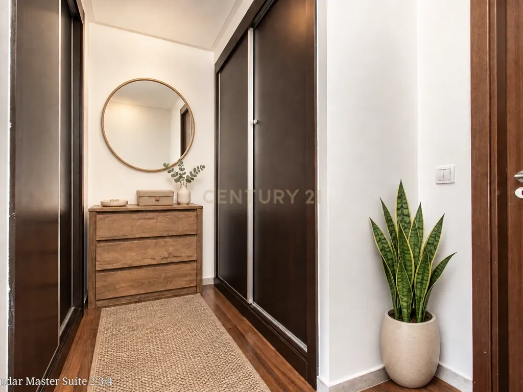 T4 DUPLEX COM 288,50 M², TERRAÇO PRIVATIVO DE 310 M² E ESTACIONAMENTO PARA 7 CARROS — A POUCOS MINUTOS DE LEIRIA - Image 35