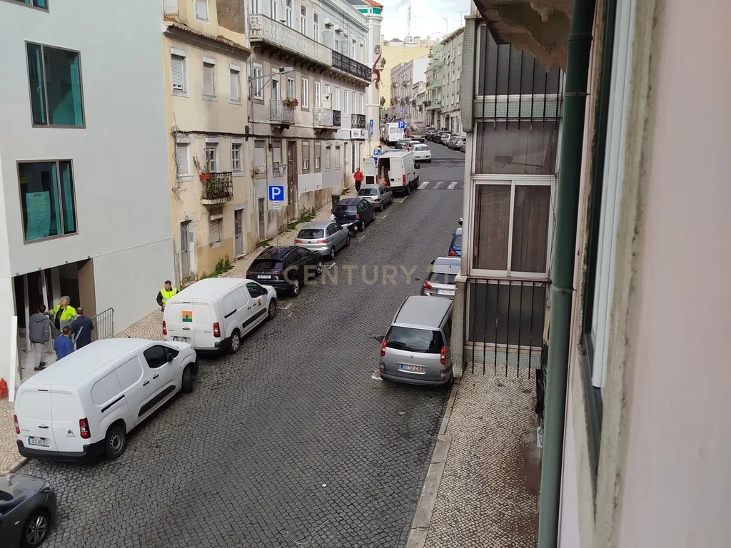 Edifício para Recuperação com Vista para o Rio em Lisboa (São Vicente) - Image 20