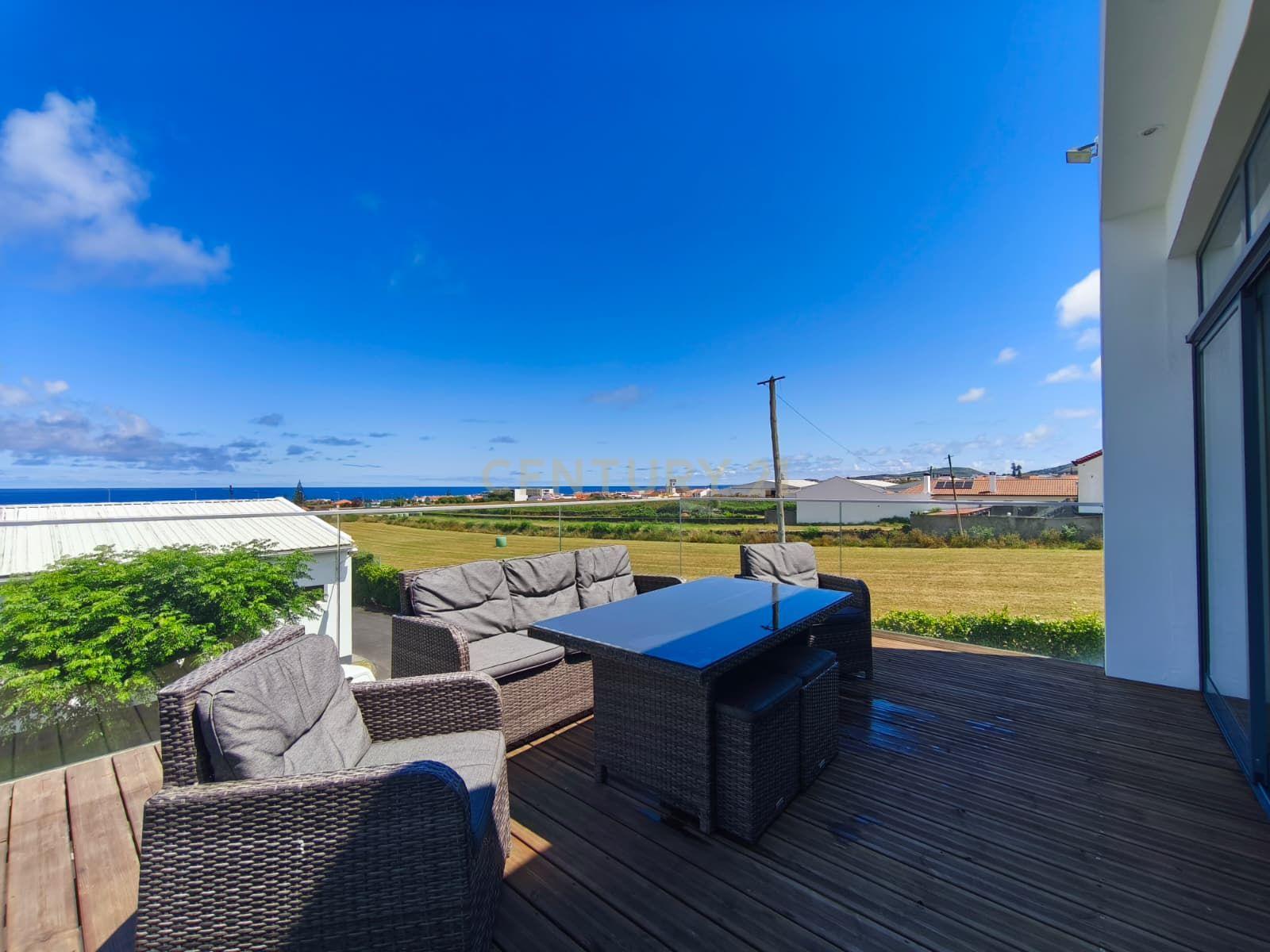 Fotografia 11 de Quinta de Excelência com Moradia T4, Armazéns e Terreno Agrícola | 9.780 m² | Vistas Mar e Elevado Potencial de Investimento