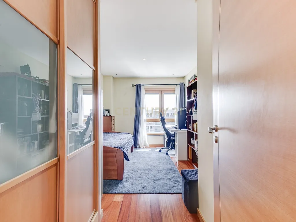 Apartamento T2 com Box p/ 2 Carros - Malvarosa, Alverca - Image 18