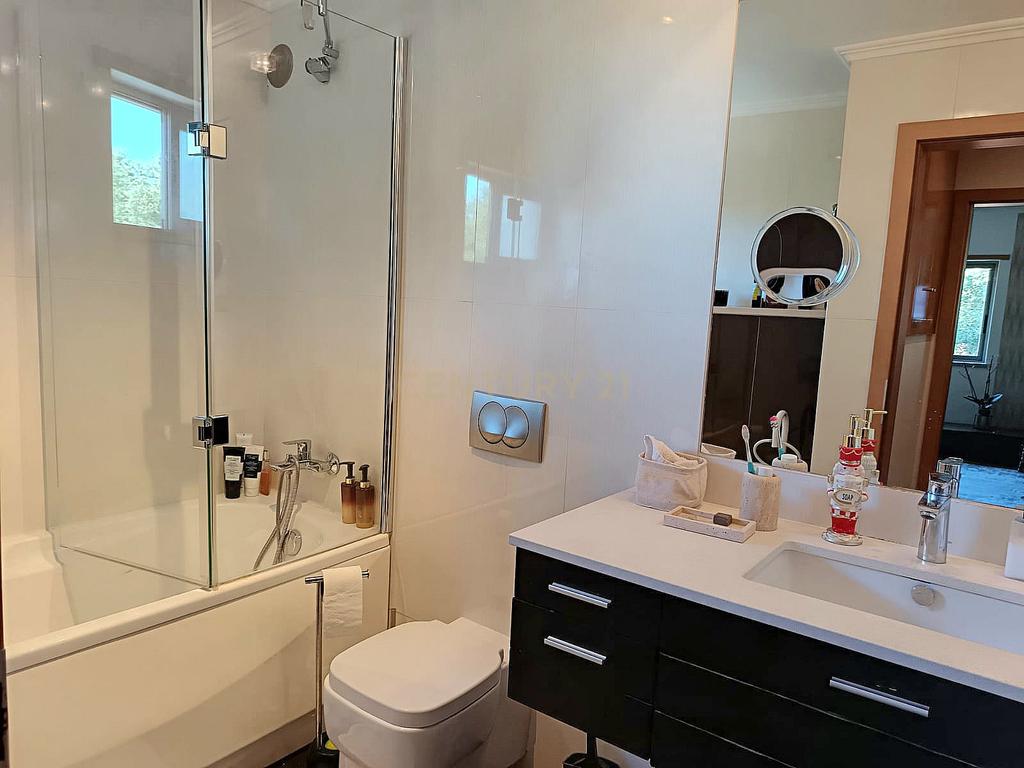 Apartamento Duplex com 175m2 - Sobreda, Almada. - Image 27