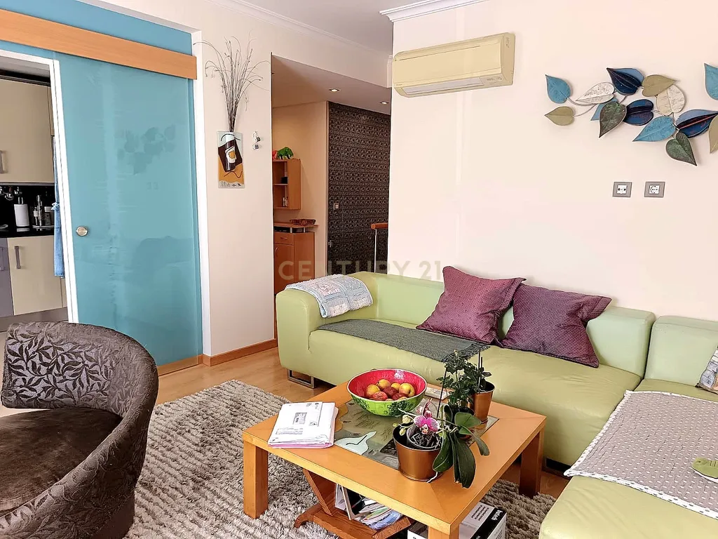 Apartamento Duplex com 175m2 - Sobreda, Almada. - Image 17