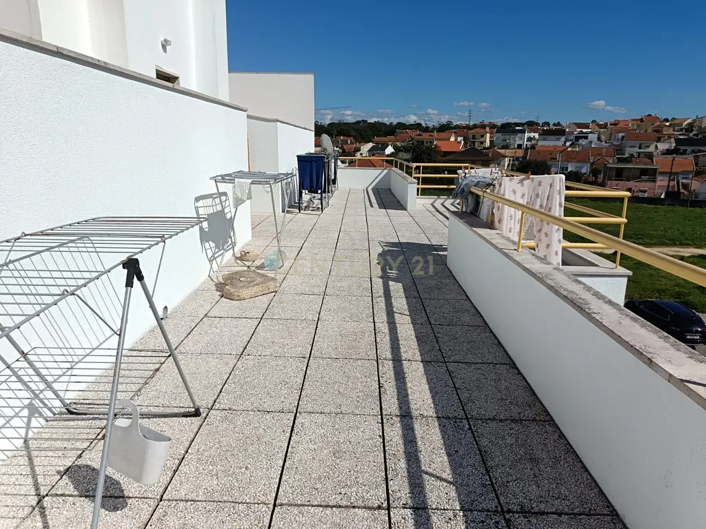 Apartamento Duplex com 175m2 - Sobreda, Almada. - Image 38