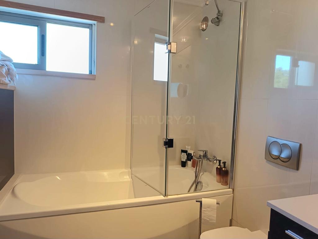 Apartamento Duplex com 175m2 - Sobreda, Almada. - Image 28