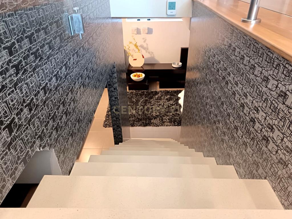 Apartamento Duplex com 175m2 - Sobreda, Almada. - Image 11