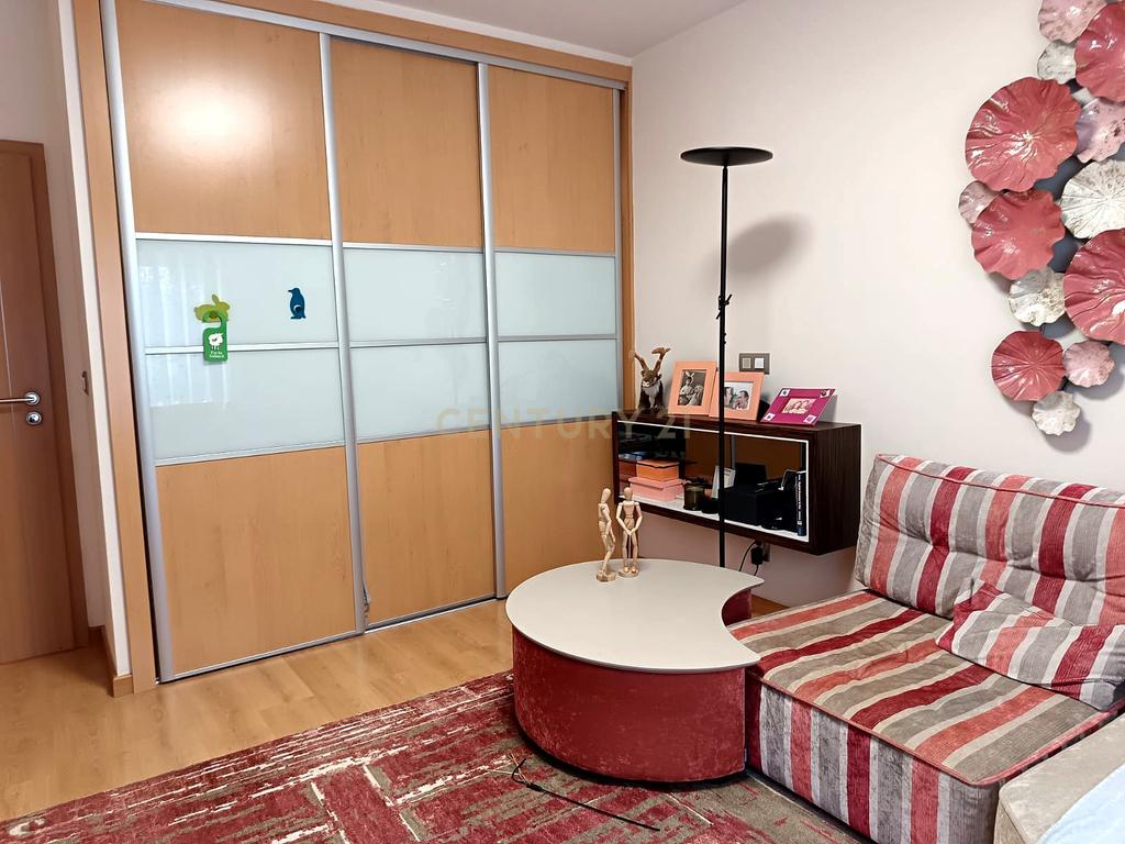Apartamento Duplex com 175m2 - Sobreda, Almada. - Image 23