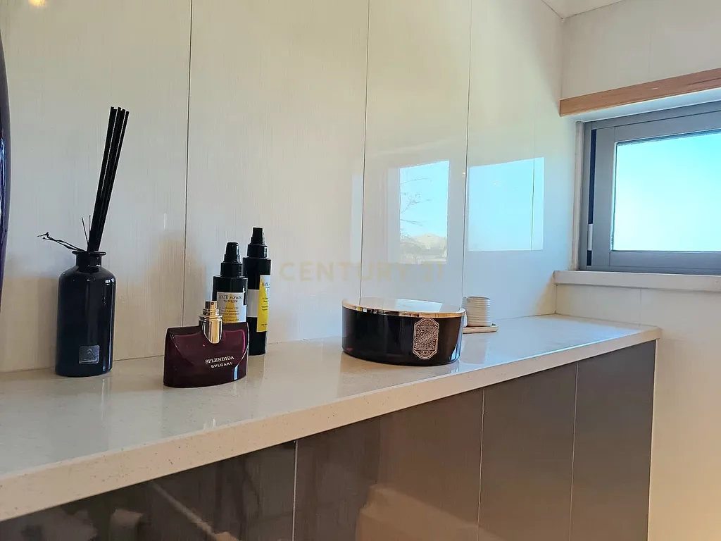 Apartamento Duplex com 175m2 - Sobreda, Almada. - Image 29