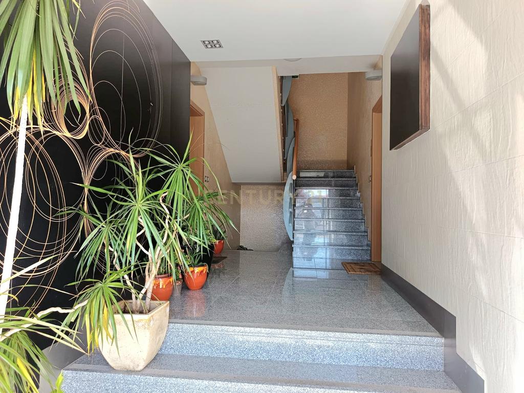 Apartamento Duplex com 175m2 - Sobreda, Almada. - Image 45