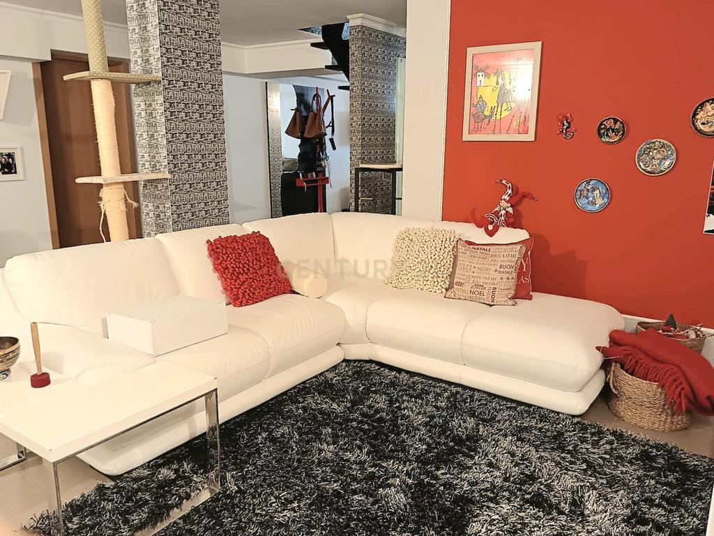 Apartamento Duplex com 175m2 - Sobreda, Almada. - Image 4