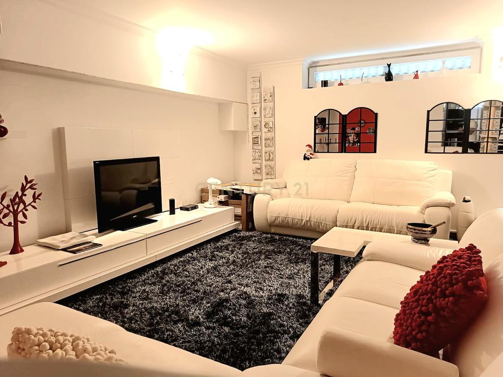 Apartamento Duplex com 175m2 - Sobreda, Almada. - Image 2