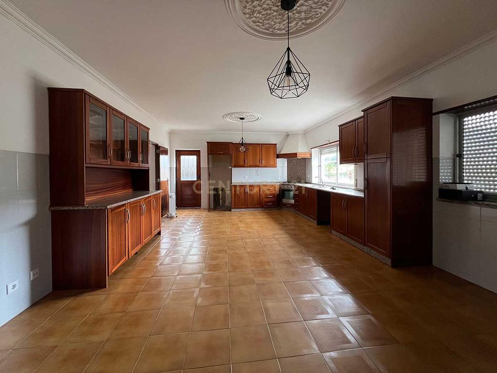 Moradia com Potencial em Rechaldeira, Vilar - Cadaval - Image 5