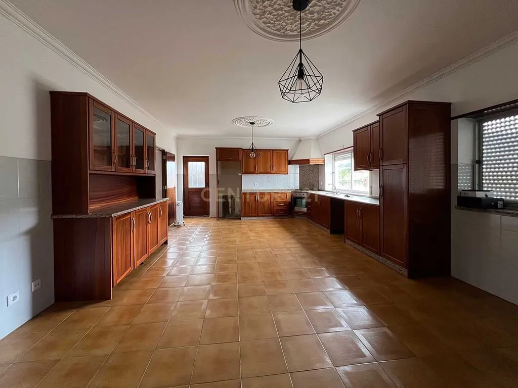 Moradia com Potencial em Rechaldeira, Vilar - Cadaval - Image 5