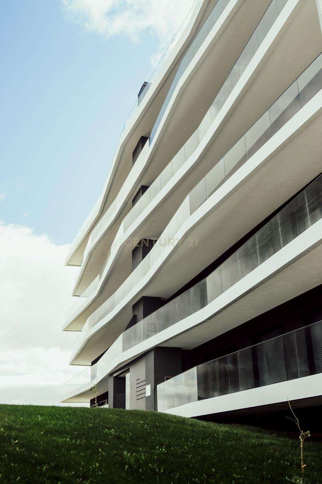 Fotografia 7 de T3 Novo em Ferreiros, Braga | Suíte e 2 Quartos com Closet e Varanda Panorâmica