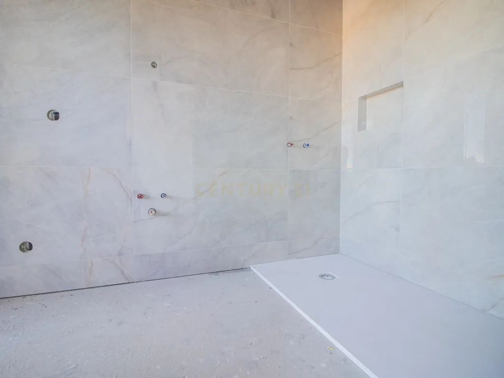 Moradia geminada em construção, com piscina e jardim na Boavista, Lavos, Figueira da Foz. - Image 34