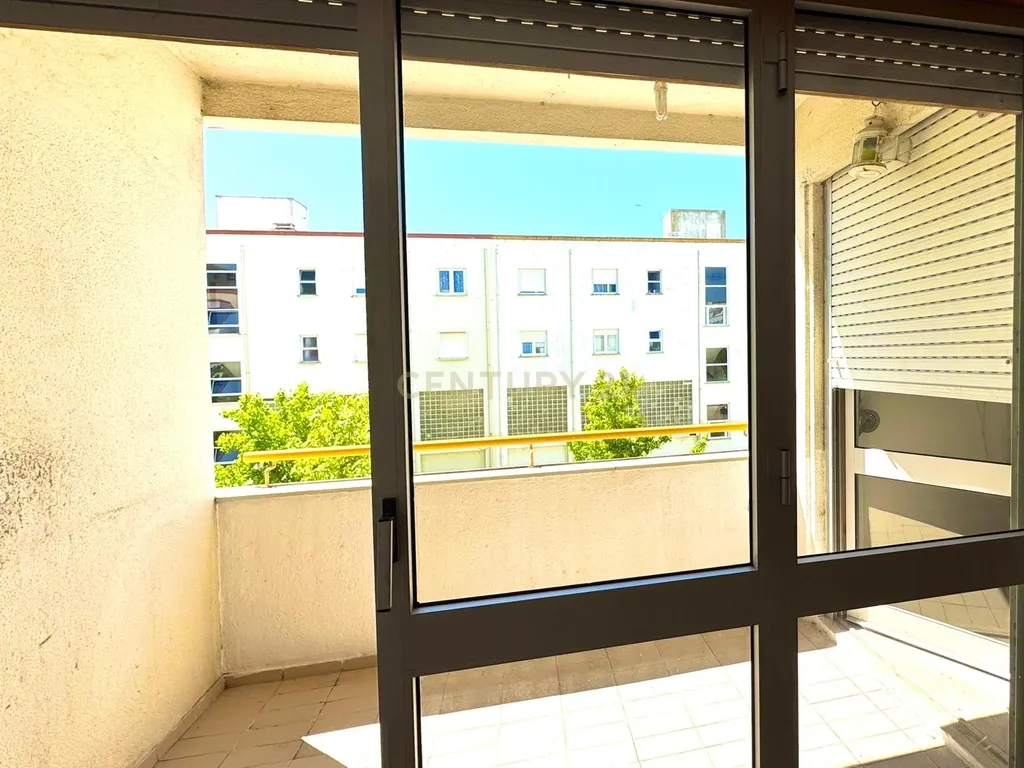 Duplex T3 na Rua João Lopes - Costa da Caparica - Image 15