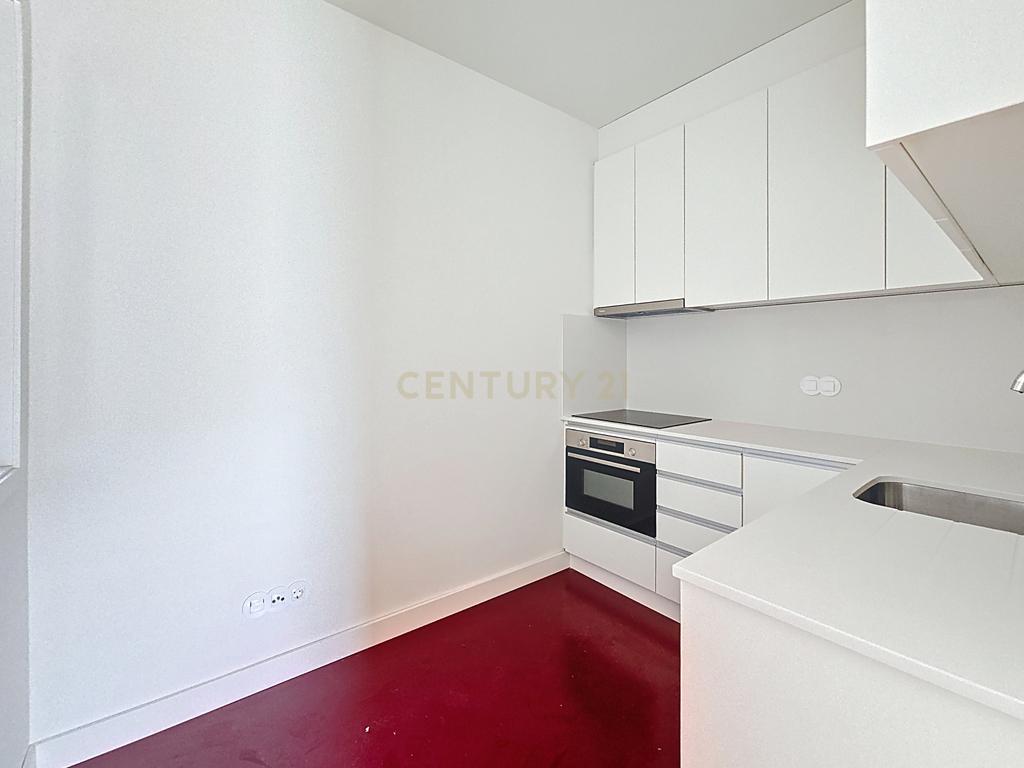 Apartamento T2 Novo – Rua do Bonjardim, Porto - Image 8